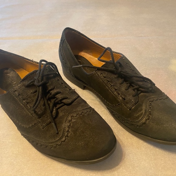 Black Suede Earthies Lisbon Rock Oxford Flats Women size 8.5 - Picture 3 of 9